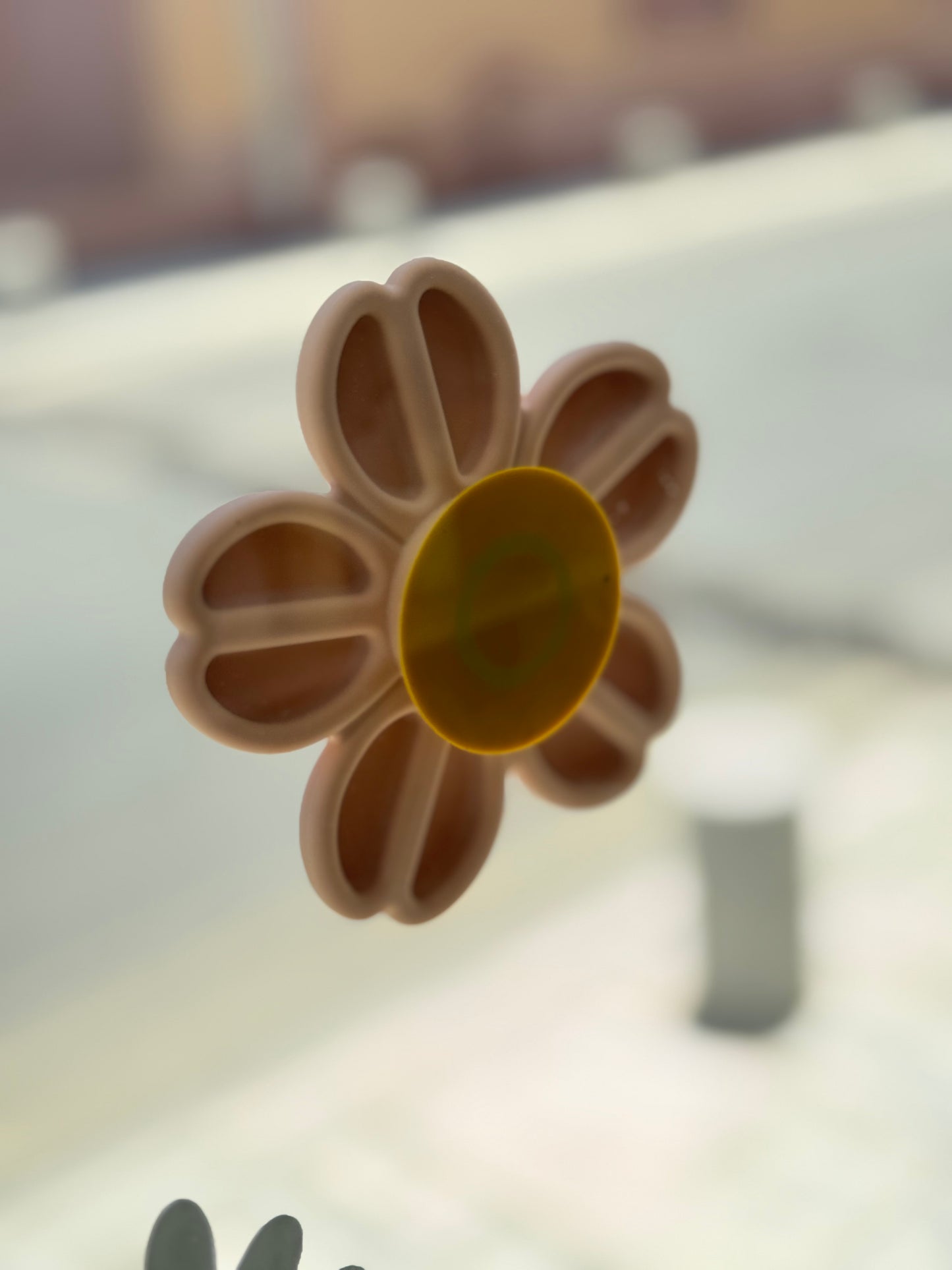 Bloom Suction Spinner Toy