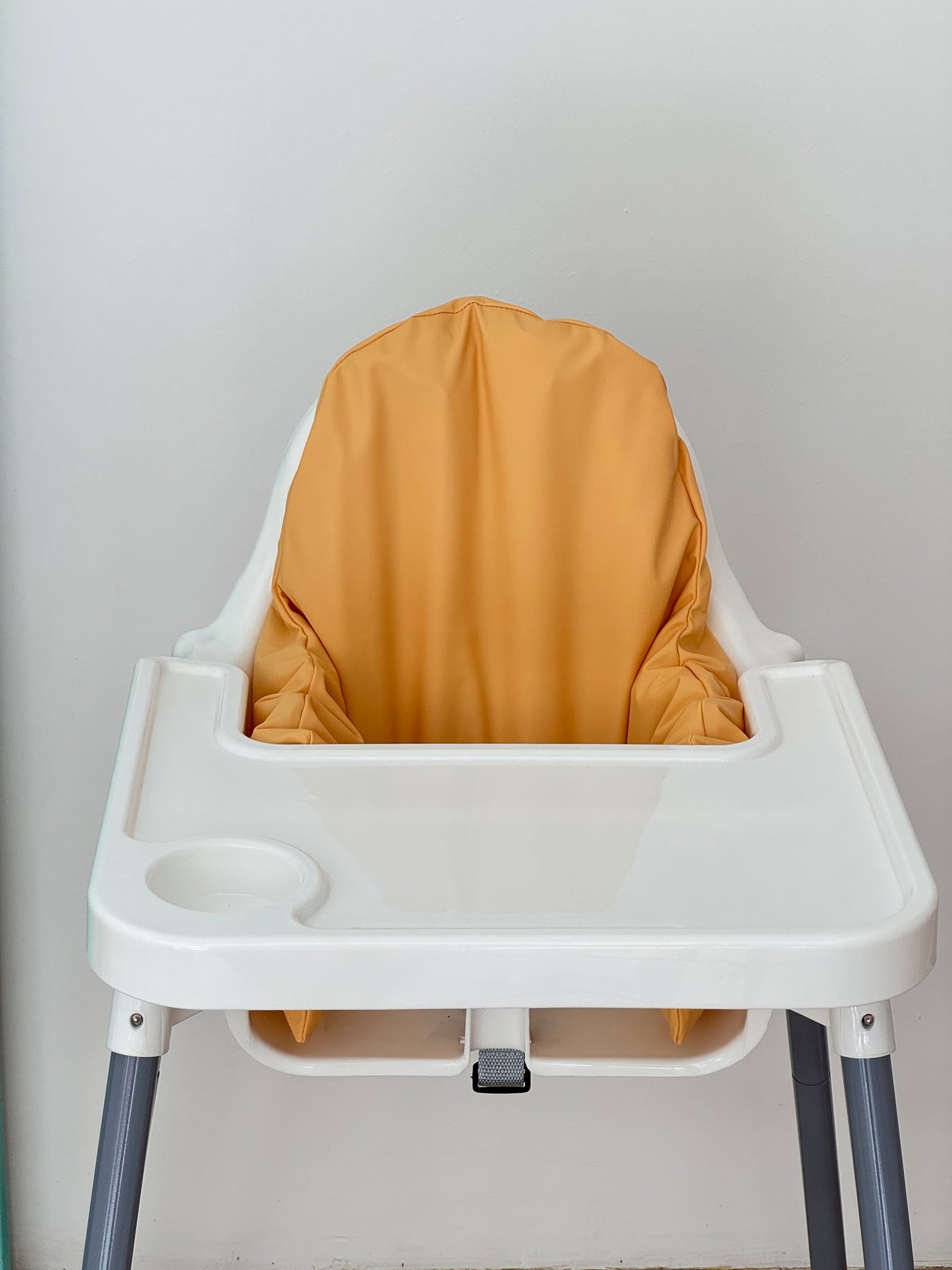 Supporting cushion and cover for highchair
