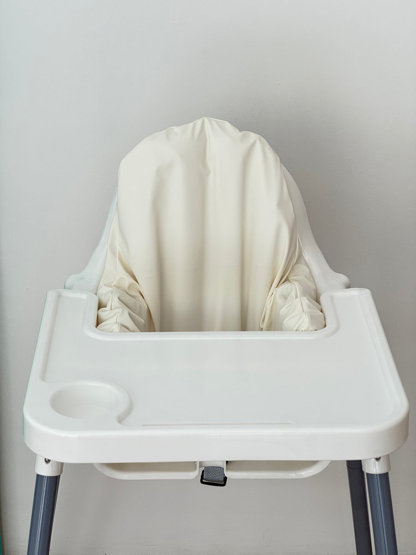 Supporting cushion and cover for highchair