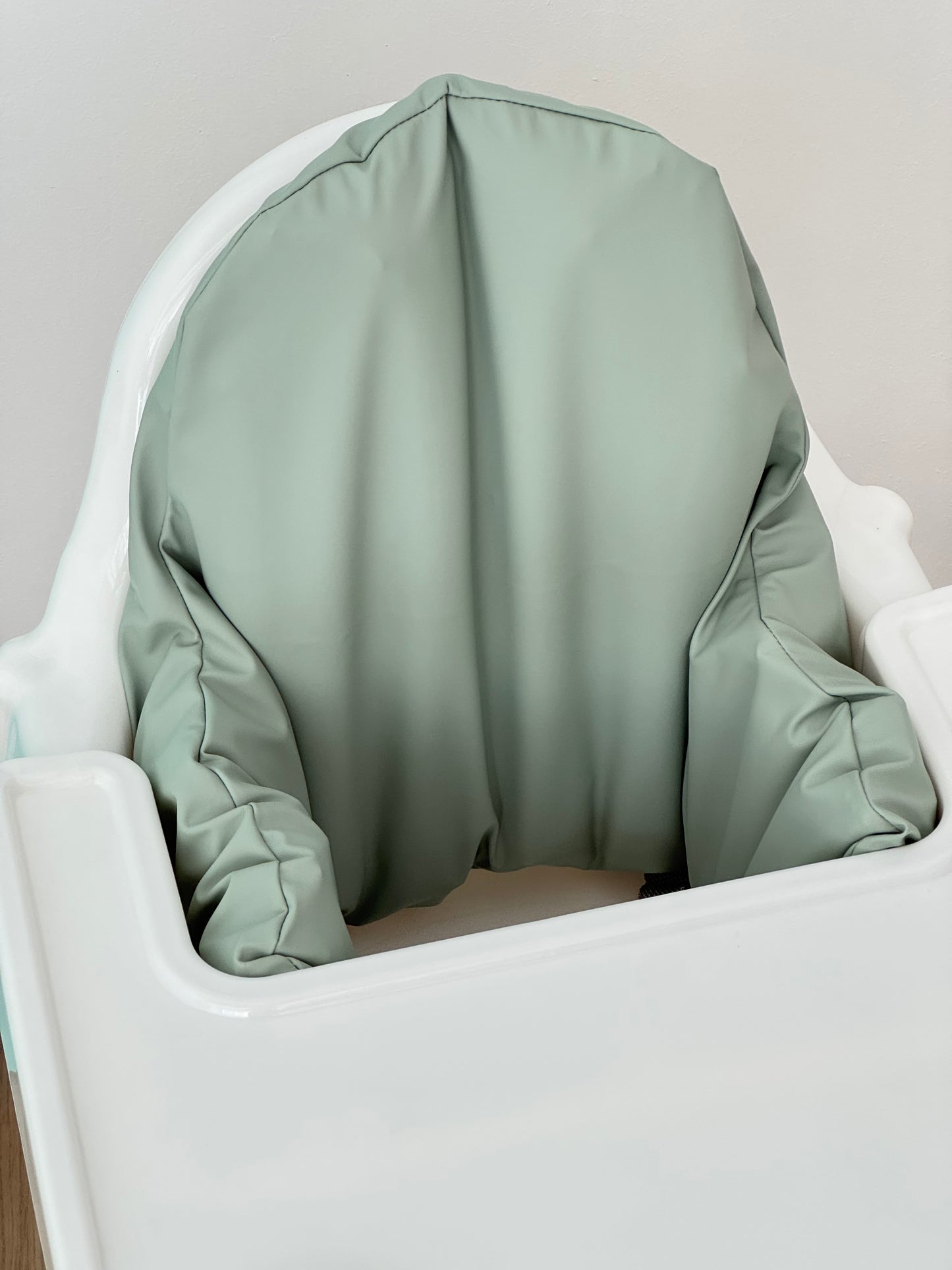 Supporting cushion and cover for highchair