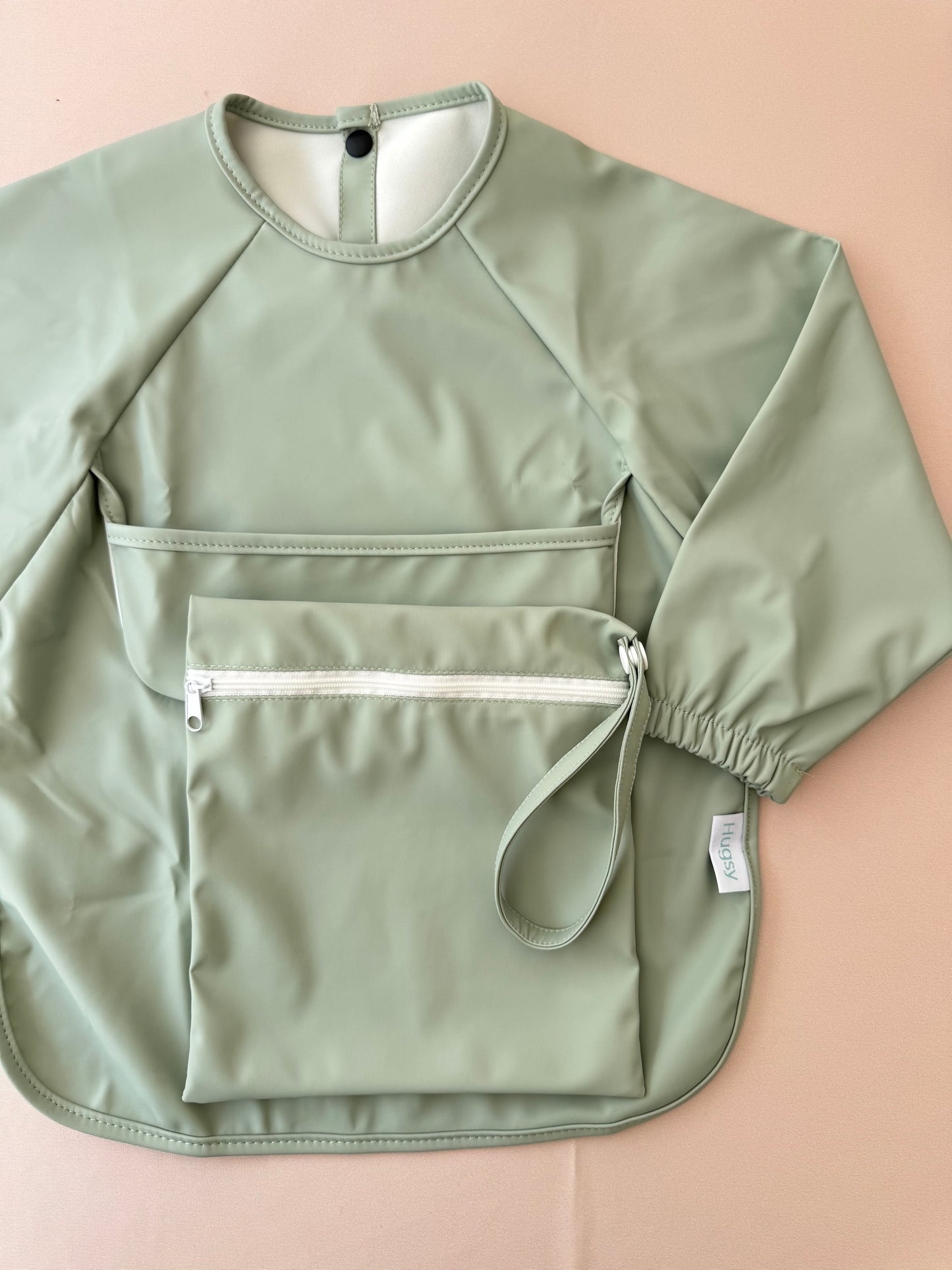 ΣΑΛΙΑΡΑ ΜΕ ΜΑΚΡΙΑ ΜΑΝΙΚΑ