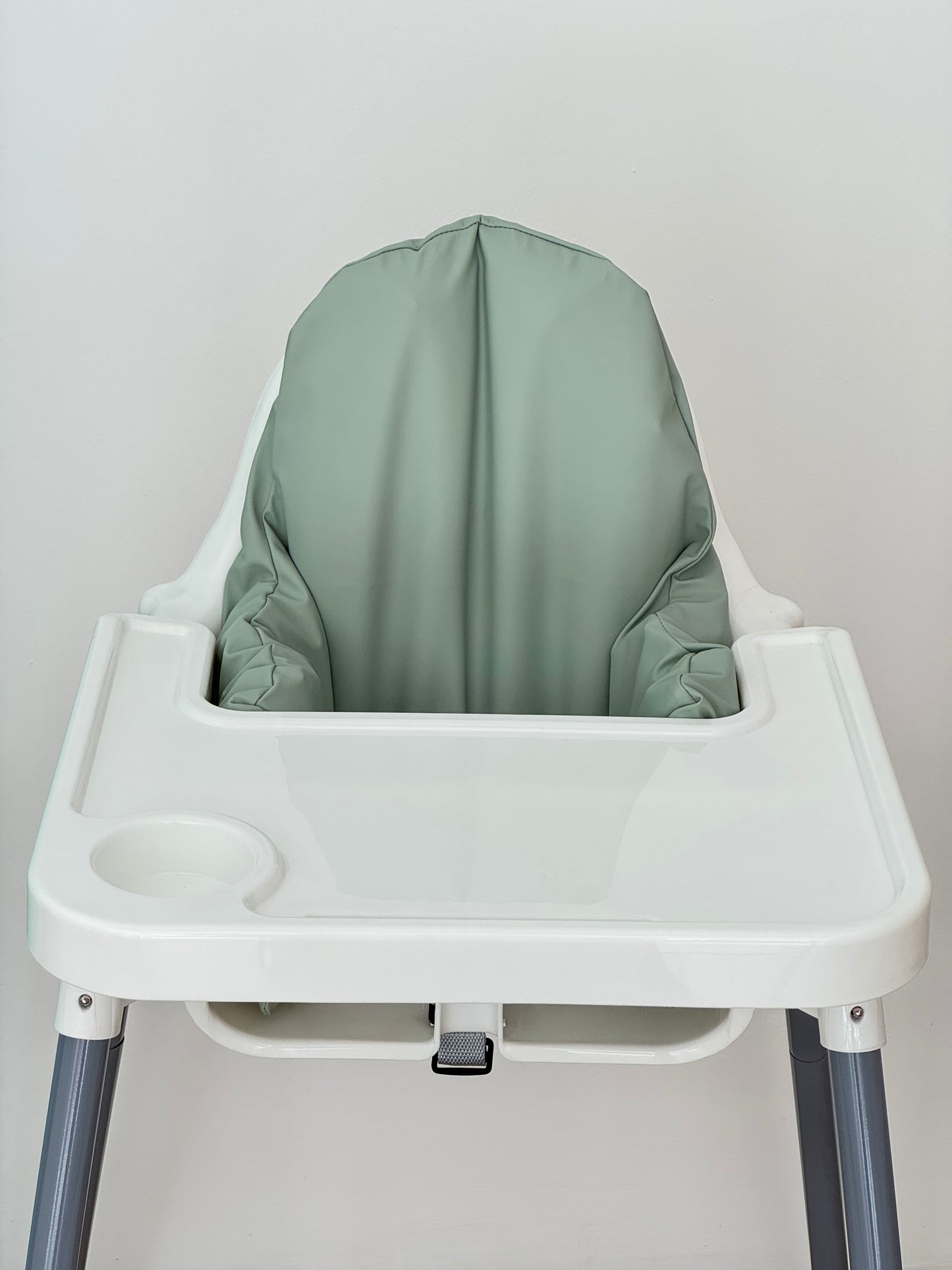 Supporting cushion and cover for highchair