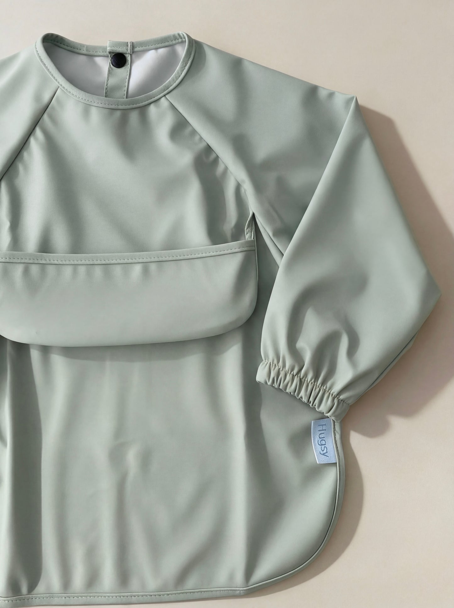 ΣΑΛΙΑΡΑ ΜΕ ΜΑΚΡΙΑ ΜΑΝΙΚΑ